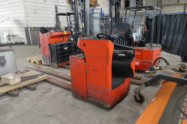 Linde-Niederhubwagen Hinweis: defekt / Typ: T20R